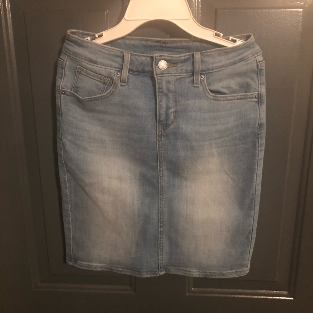 Levi’s denim skirt